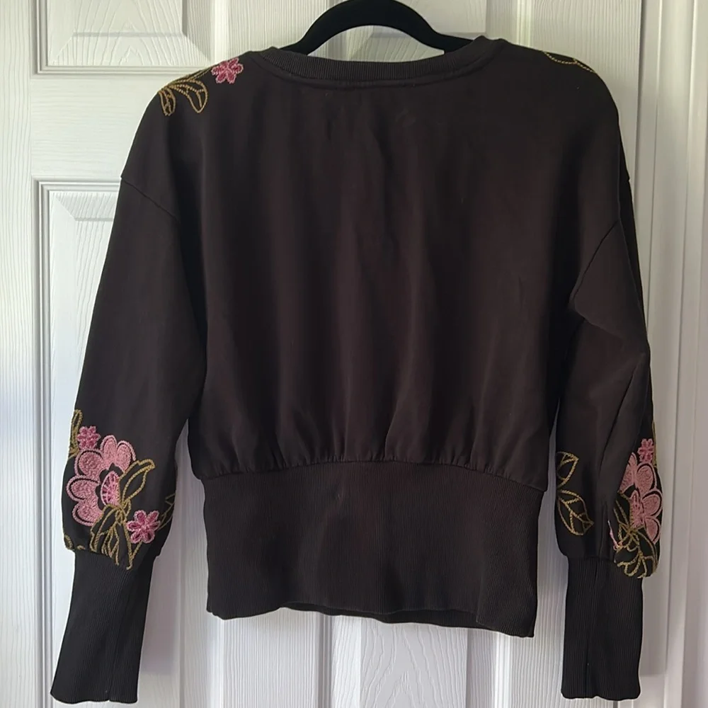 Anthropologie Floral Embroidered Sweatshirt Top Black Pink Flowers XS - Picture 9 of 12